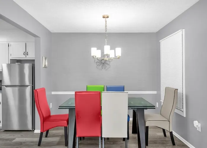 Modern 3Br 2 Bathroom Apt Near High Point University & Market