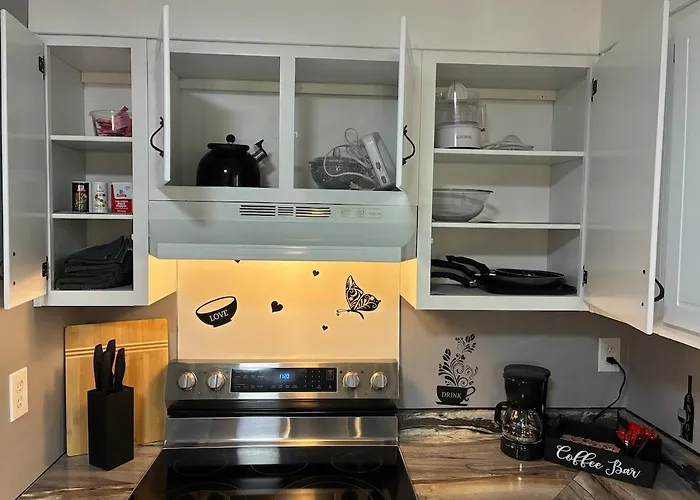 Modern 3Br 2 Bathroom Apt Near High Point University & Market