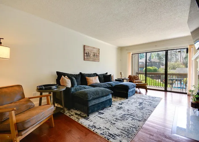 Lake Living & Game Room! Group Escape 3 Mi To Hpu